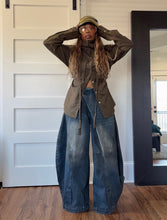 Load image into Gallery viewer, Grungy Cross Button Barrel Jean -