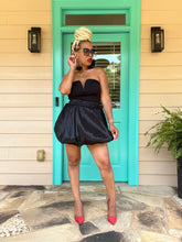 Load image into Gallery viewer, Pretty Bubble Mini Skirt - Black