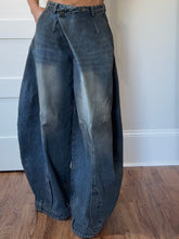 Load image into Gallery viewer, Grungy Cross Button Barrel Jean -