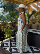 Load image into Gallery viewer, Sea Breeze Cropped Jumper