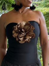 Load image into Gallery viewer, Rosette Strapless Bandage Top - Black