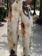 Load image into Gallery viewer, Abstract Horse Print Barrel Jean