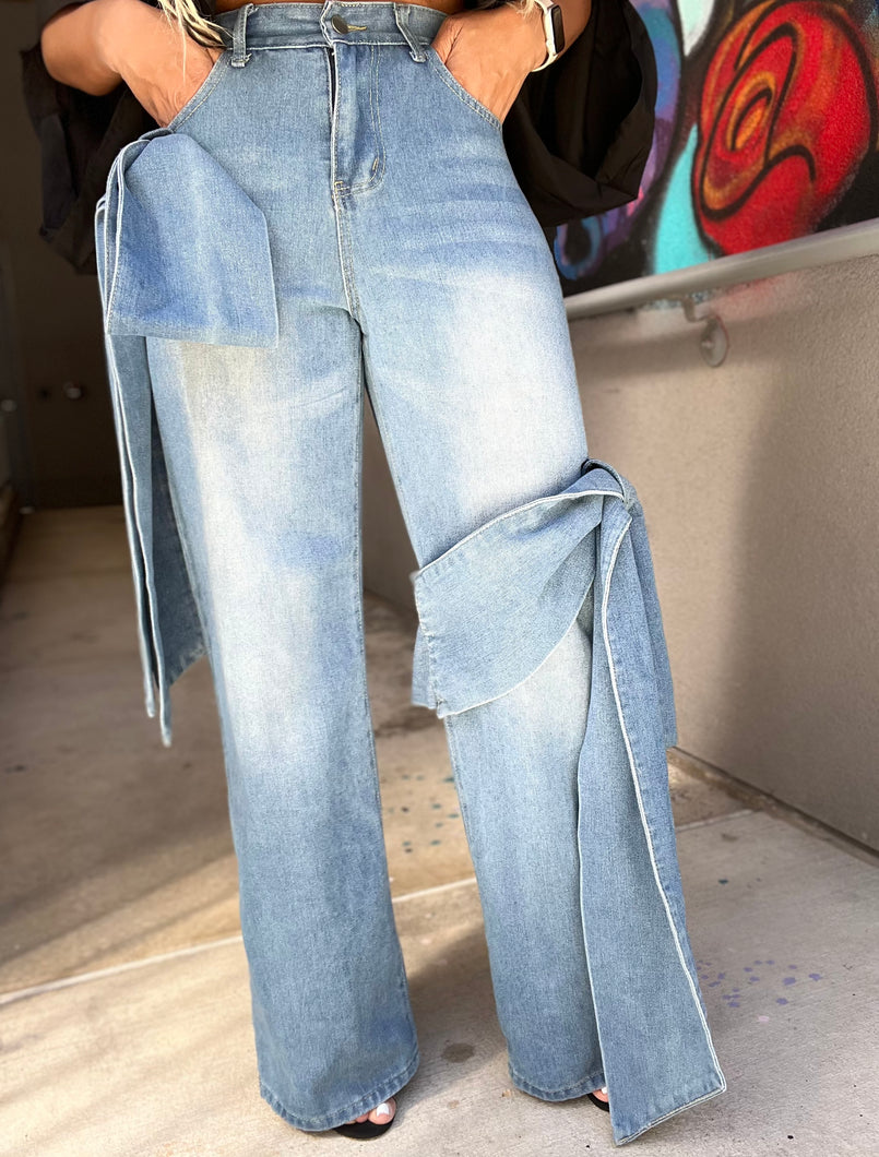 Large Hanging Bow Jeans