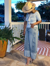 Load image into Gallery viewer, Cuffed &amp; Cropped Wide Leg Jeans