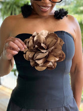 Load image into Gallery viewer, Rosette Strapless Bandage Top - Black
