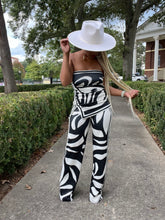 Load image into Gallery viewer, Abstract Euro Print Pant Set