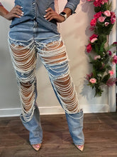 Load image into Gallery viewer, Distressed Pearl Detail Jeans