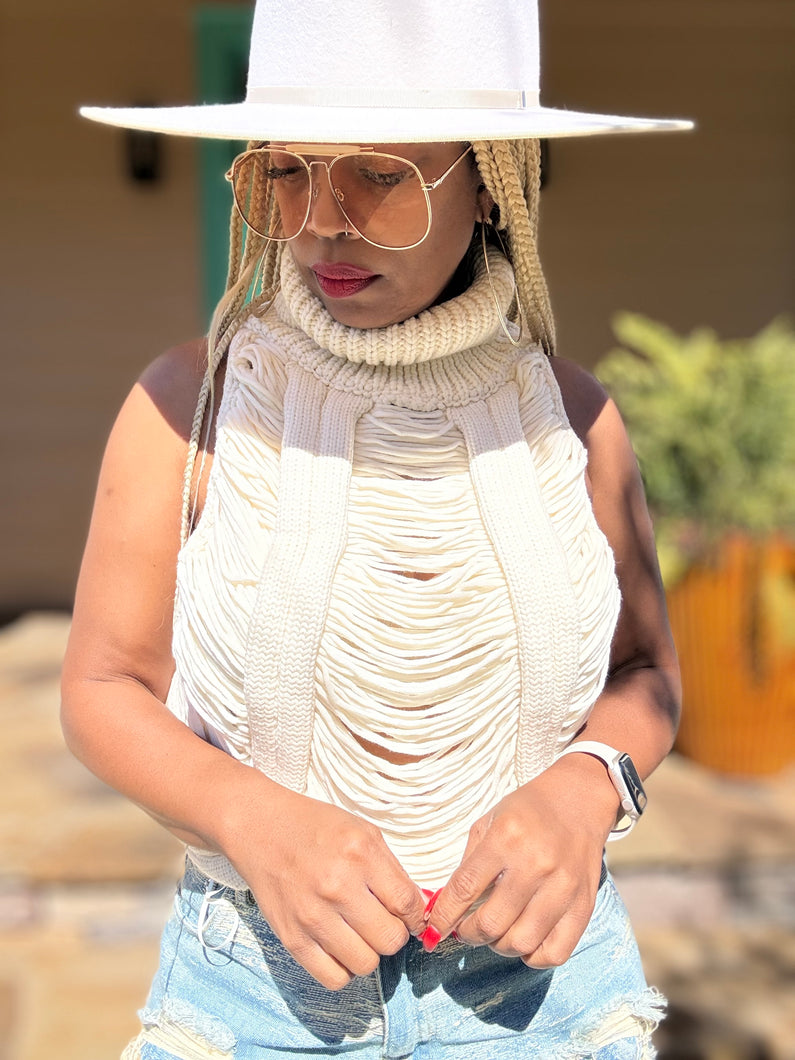 Shredded Sleeveless Sweater - Cream