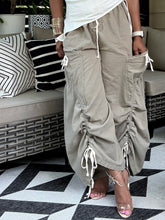 Load image into Gallery viewer, Contrast Cargo Drawstring Pant