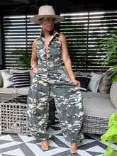 Load image into Gallery viewer, Open Back Camo Jumper