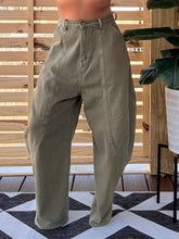 Load image into Gallery viewer, The Urban Barrel Jean