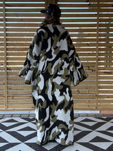 Load image into Gallery viewer, Camo Print Knit Cardigan