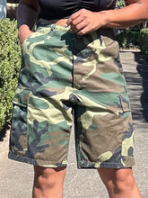 Load image into Gallery viewer, Camo Tactical Fatigues Shorts