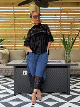 Load image into Gallery viewer, Lace Hem Cropped Denim Pant