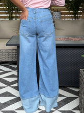 Load image into Gallery viewer, Contrasted Hem Wide Leg Jeans