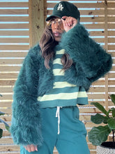 Load image into Gallery viewer, Cropped Furry Coat