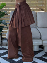 Load image into Gallery viewer, Pleated Detachable Skirt Pant - Cider