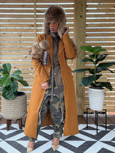 Load image into Gallery viewer, Tailored Fur Sleeve Detail Coat