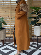 Load image into Gallery viewer, Tailored Fur Sleeve Detail Coat