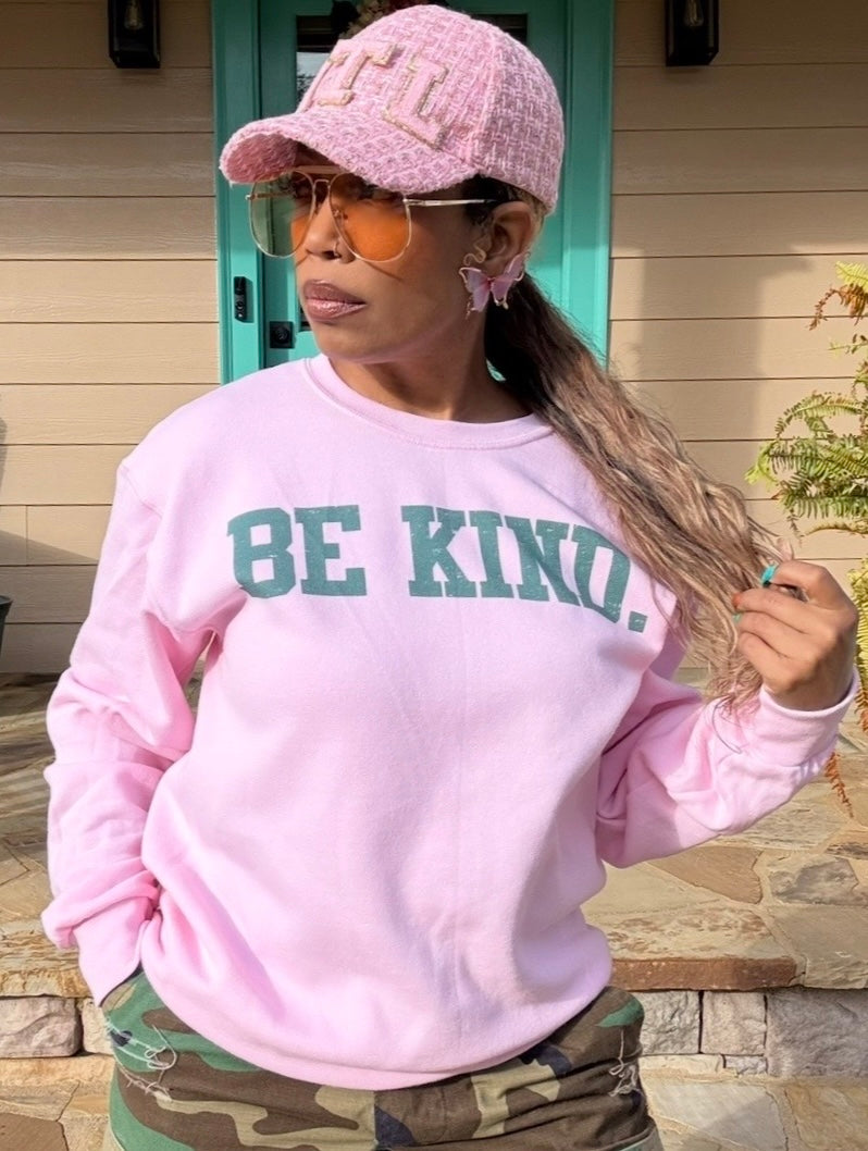 Be Kind Sweatshirt - Pale Pink/Forrest Green