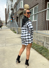 Load image into Gallery viewer, Zip Shoulder Plaid Tunic