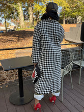 Load image into Gallery viewer, Classic Houndstooth Coat